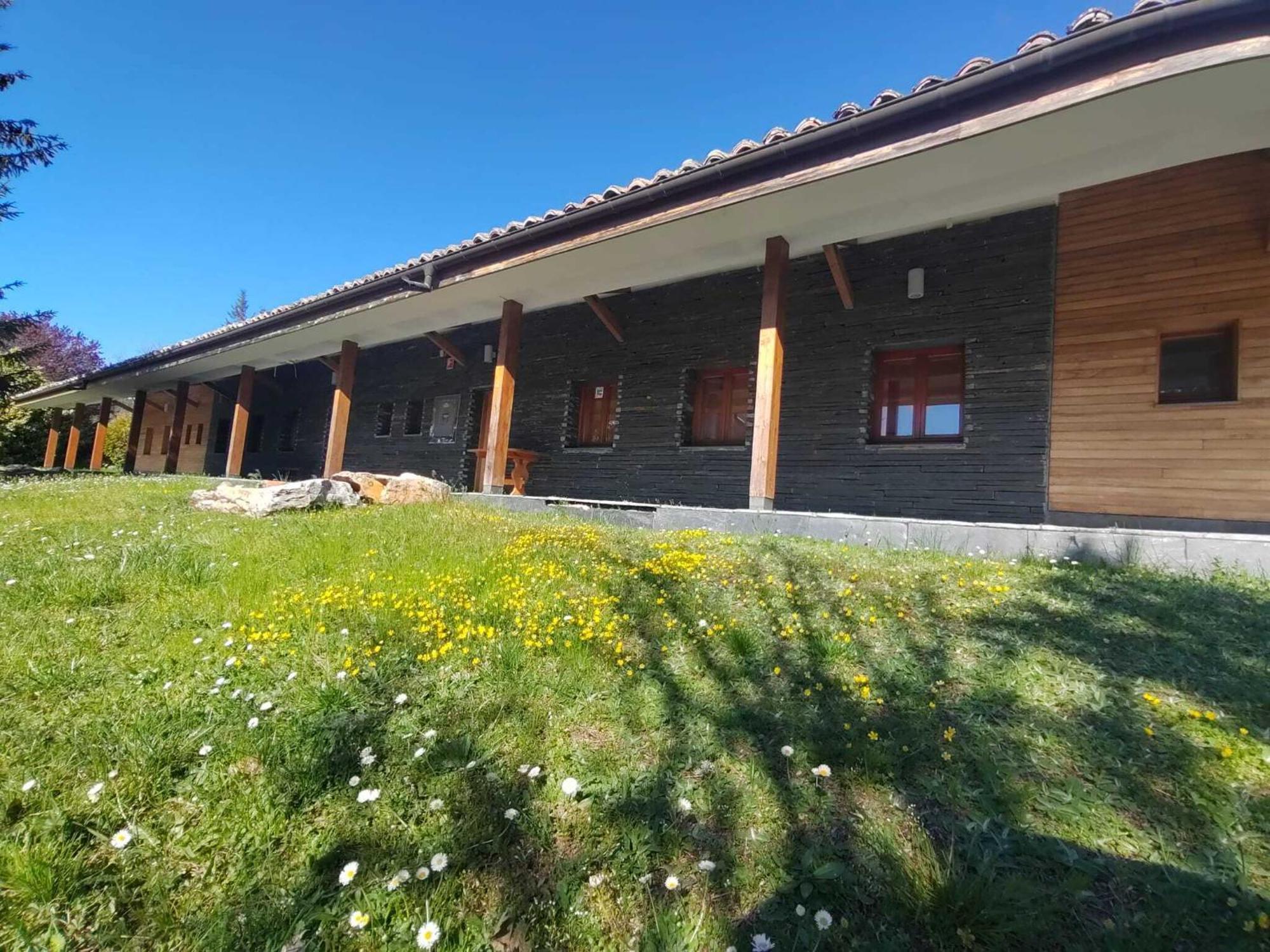 Kyomu Resort Hostel Velilla del Rio Carrion 外观 照片